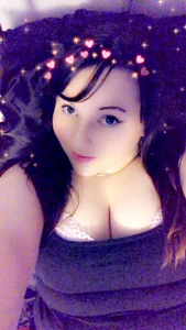 Curvy-Clare-30's photo