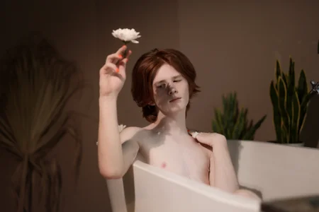 ZaynGraham Photoshoot For Friends Pic 2