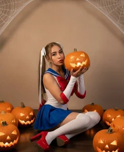 SamannthaOlsen TRICK OR TREAT Pic