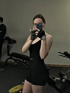 LisanBrown Public Foto