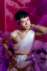 Dani_rivassのNew Olympus on earthの 4枚の写真