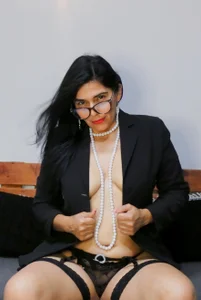 Khalifa_Mature elegant Pic 2