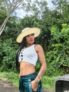 juliane_sweer1 Green💚🌲 Pic 9