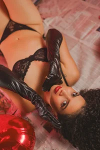 Carolyn_collins kullanıcısının A little rude but sexy albümü -  fotoğraf