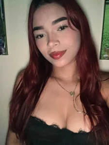 🖤 de isabella_vega19  4 Imagens