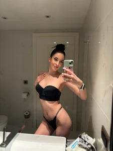 ___vivcsike Public Pic 3