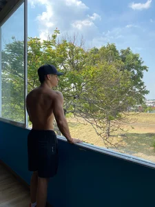 jhonnysnow17のSomething casual in the gymの 3枚の写真