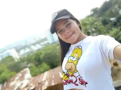 hotpocahontas26: nikoll ( фото)