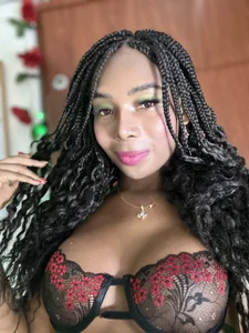 Valeria_Thompson1 🦋 Pic 3