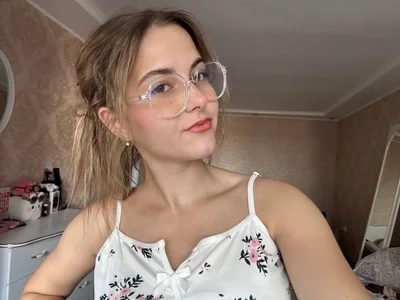 CarolannMirjah rate my glasses🧐 Pic