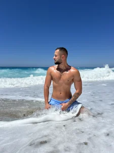 nicholasX1 Beach Pic 5