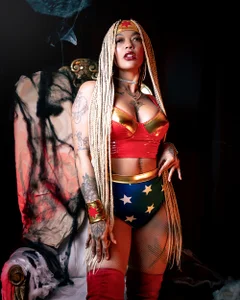 Kenya_carper Your Wonder Woman, do you like her?🎃 Pic 5