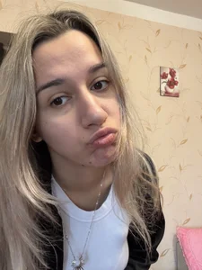 The ass knows where your every glance leads od MaryBennetts  snímek