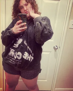 Thiccums-the-Goddess's photo