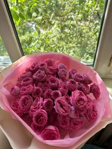 LindaHernandez Flowers are the best accessory for a girl! Foto