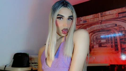 Michell_luxe: sexy doll ( 2 фото)
