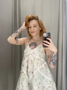 Sweetly_Emma From the fitting room 😋 Pic