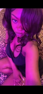 Public de kehlanijade  2 photos