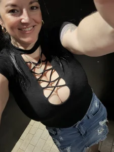 naturalboobsF Moi Pic 3