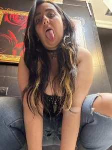 Alucard_Hellsiing These curves are calling out to you, sweetheart—do you want to try them?😈💦 Pic 4