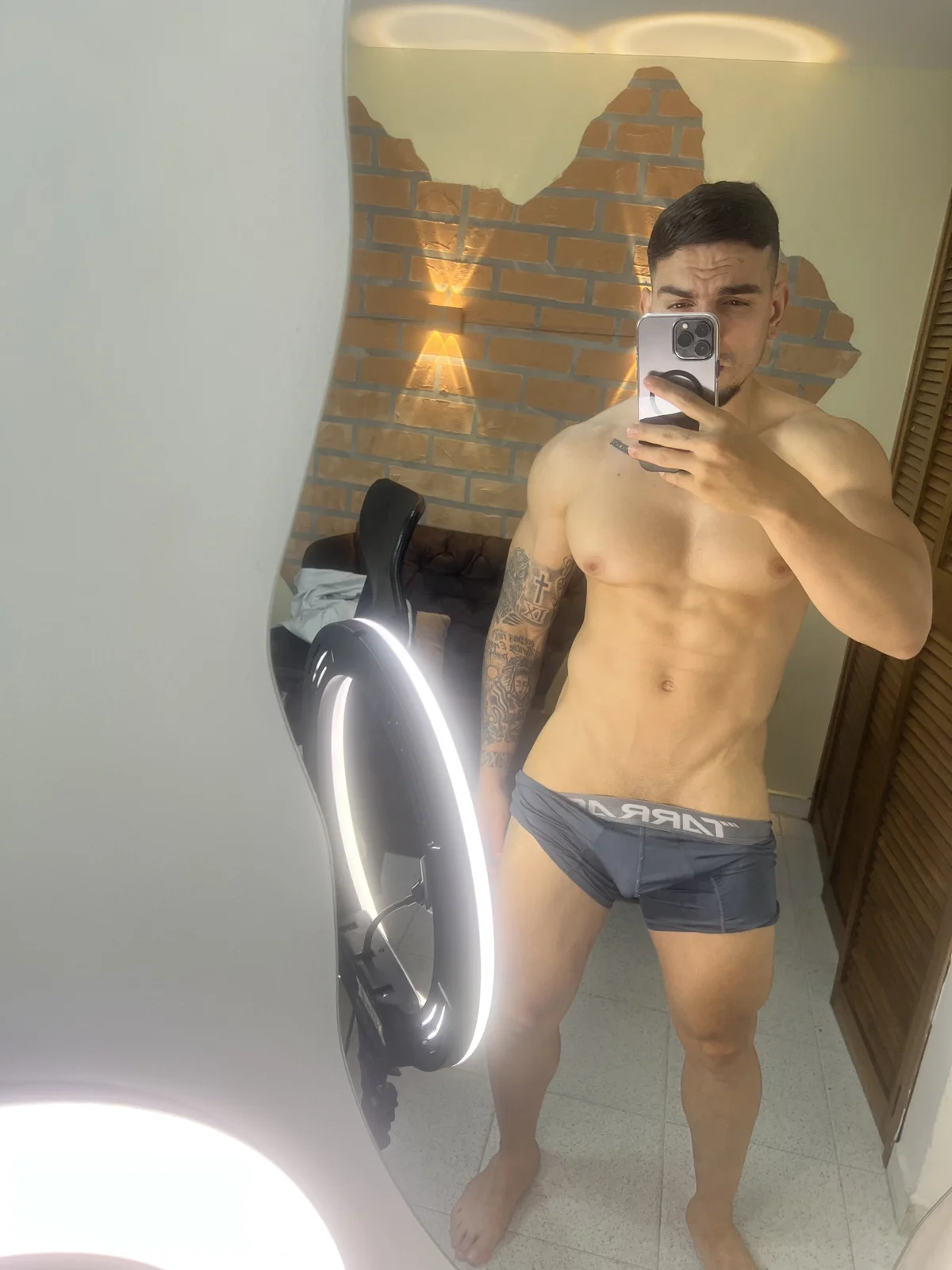 Foto em tendência de Josh_miller01 842