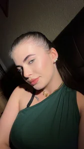 Evie-Moore A part of me Fotka 6