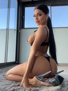 Angela_Myst Rooftop show in the future? Billede 5