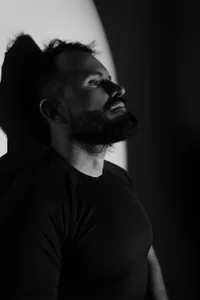 SbasTone_MuscleのBlack and Withe 😏の 5枚の写真