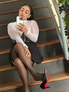 Veronica_Brown_ Public Εικόνα 5