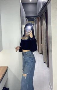 Public od NIYA_PUNJABI  4 snímek