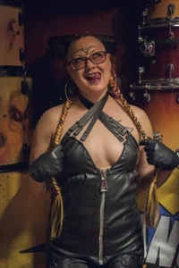Zdjęcia LindaDaemonX Leather Goddess:  2