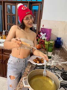 melissacute50 Preparing Christmas dinner Bilde 4