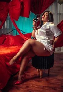 Amanda_Ferrer_ Valentine's Day 2026 Poză 3