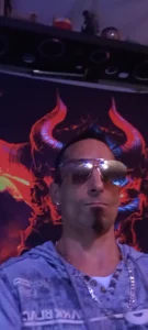 vantilt Public  3টি ছবি