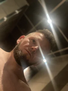 69Model69s XXX nøgenfoto 3