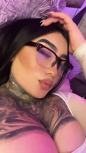 CloeeBeckam Glasses Pic