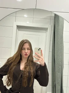 Public od YolandaThorpe  3 snímek