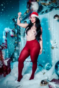 BellaFernandez__ MERRY CHRISMAS Poză 5