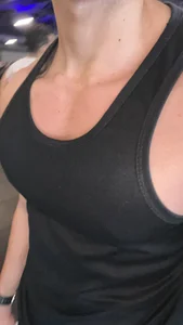 thomas_walker0 sexy body after the gym Poză 2