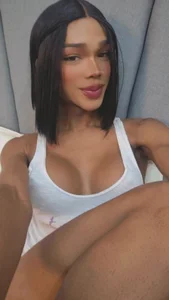 Your perfect girl! 😍 de NaomiSteward  2 Imagens