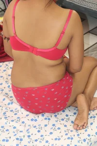 sweety_salini1: Public ( 2 фото)