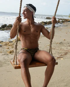 Troye_Williams🍃 Bild 2