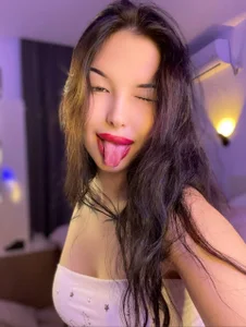 m1sss1nful The quiet ones in the front are always the loudest from behind. Foto 3