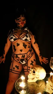 alice__tylor HAPPY HALLOWEN HORNY BAD BUNNY HOT 🎃 Pic 2