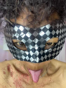 brendaliive something different Foto 6