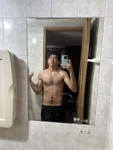 Viktor_Blad Public Poză 5