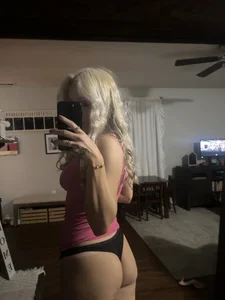 kaci_brooke Public  3টি ছবি