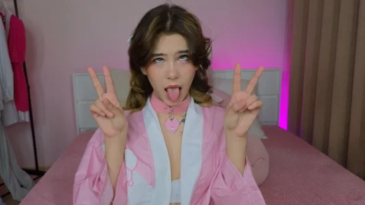 in pink💕 de Hotary_Yuko  Imagens