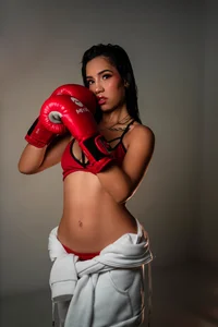 MiaKarsson Knockout Curves & Sweaty Body Posing 🥊🥵 Pic 9