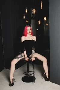 Alice_DavidsonMy dark side图片 6